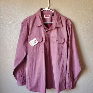 Wrangler Men's and Big Men's Relaxed Fit Long Sleeve Woven Shirt